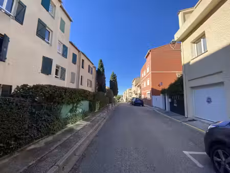 location parking la londe-les-maures 83250 - 119 € - surface privée