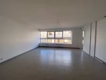 location appartement 2 pièces 61m²