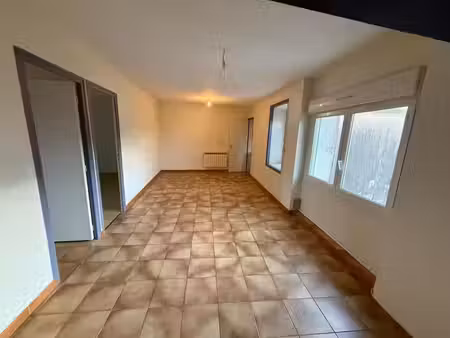 location appartement 3 pièces 75 m² à dompierre-sur-mer (17139)