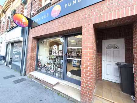 à vendre - local commercial loué - rentabilité immédiate de 9 30 %
