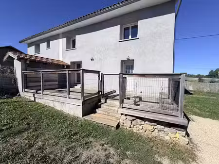 location maison 4 pièces 95.69 m² à eclose (38300)  950 €