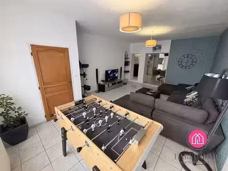 maison 230m2 habitables avec 8 chambres et garage