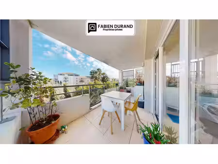 en exclusivité : appartement t2 récent avec terrasse et garage sans vis à vis