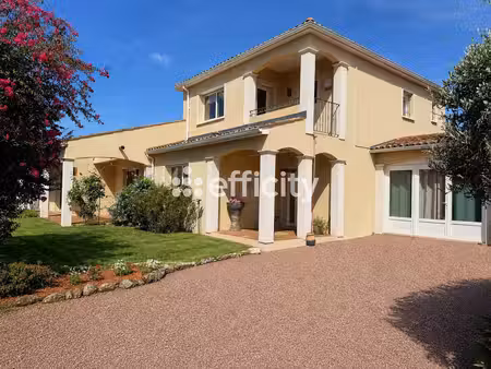 maison 5 pièces - 273 m²