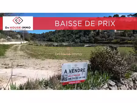 cotignac – terrain constructible dans un cadre naturel d'exception