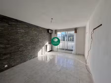 proche de la corniche de tamaris - appartement t3 de 63.42m2