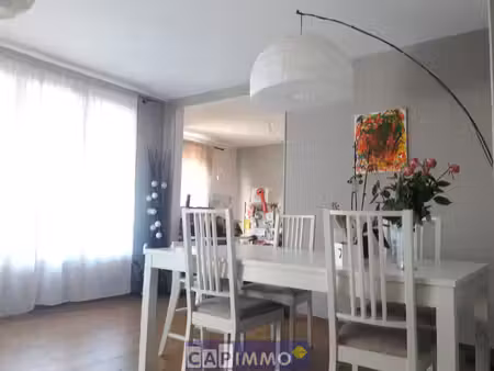appartement t4 le pradet avec garage proche centre dans rési