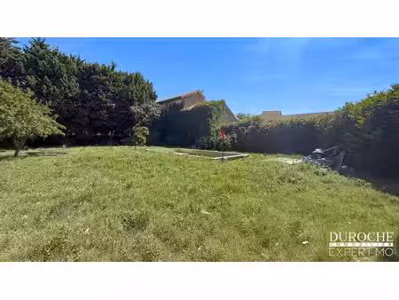 terrain à bâtir viabilisé de 552 m² à caderousse – libre constructeur  fond d’impasse