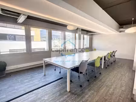 local professionnel à vendre chambery 18 pièce(s) 393m2 985 400€