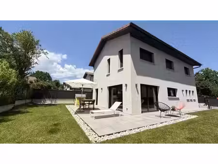 maison de luxe de 137 m2 en vente prévessin-moëns  auvergne-rhône-alpes