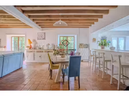 belle maison en pierre 260m2 sur 2ha