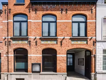 commercieel te koop in ronse met 3 slaapkamers