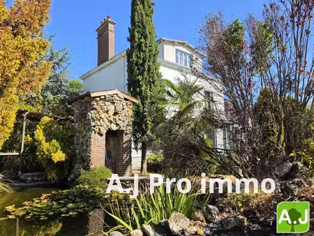 maison bourgeoise 6 chambres sur 1400m² de terrain
