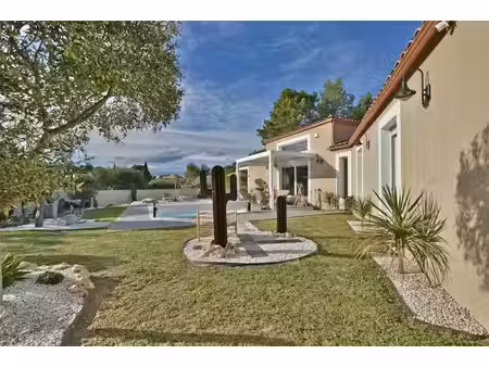 villa contemporaine p5 d'env. 139m2 sur terrain d'env. 1100m