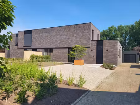 huis te huur in sint-maria-oudenhove met 3 slaapkamers