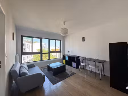 location appartement 1 pièce  32.00m²  asnières