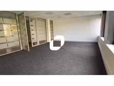 location bureaux 99m² à 209m²