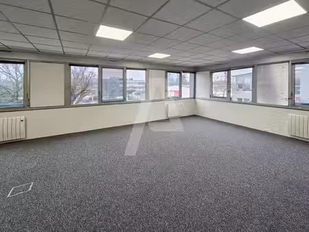 vente bureaux 97m²