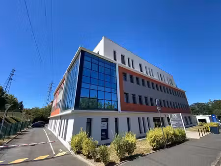 vente bureaux saint etienne 42000 324m²