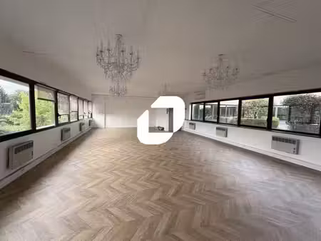 location bureaux plaisir 78370 238m² à 742m²