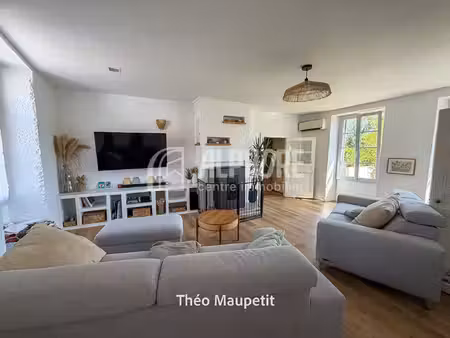 maison familiale avec vue sur le lay