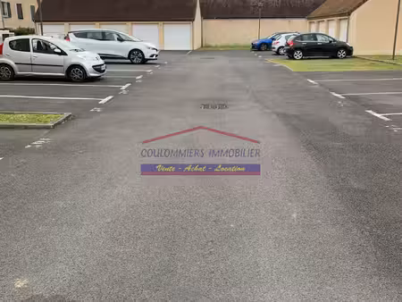 place de stationnement.