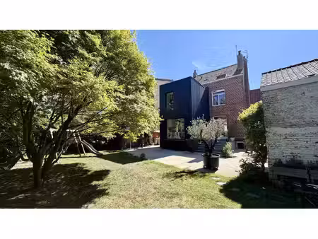arques centre : maison bourgeoise rénovée avec jardin de ville