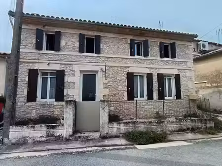 vente maison 4 pièces 120 m² à anglade (33390)  99 000 €