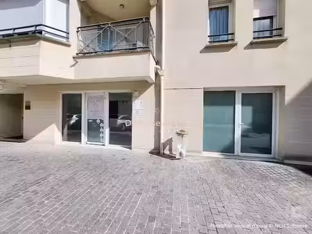 vente locaux professionnels 1 pièce 71 m² à lamorlaye (60260)  365 000 €
