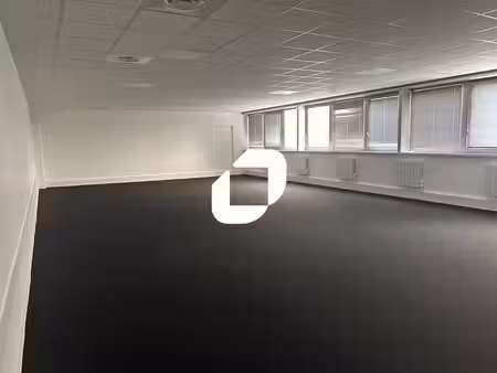 location bureaux carrieres sur seine 78420 185m²