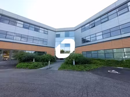 location bureaux elancourt 78990 964m²