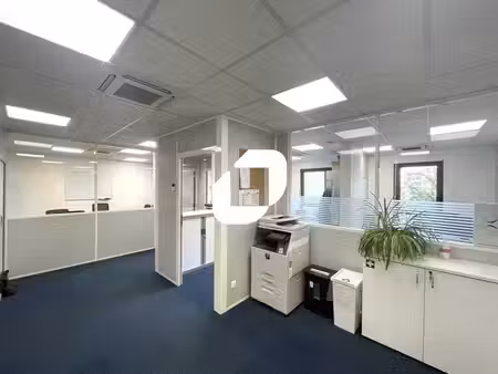 location bureaux 134m²