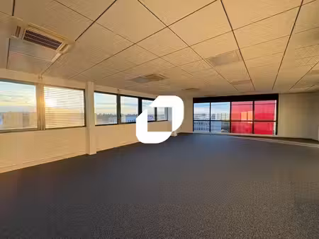 location bureaux saint priest 69800 63m² à 1100m²