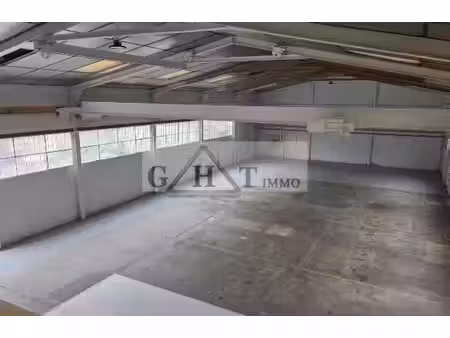 location entrepôt noisy le sec 93130 392m²