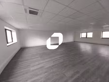 location bureaux saint ouen l aumone 95310 130m² à 1043m²