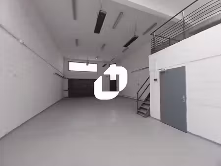 location local d’activités voisins le bretonneux 78960 265m² à 413m²