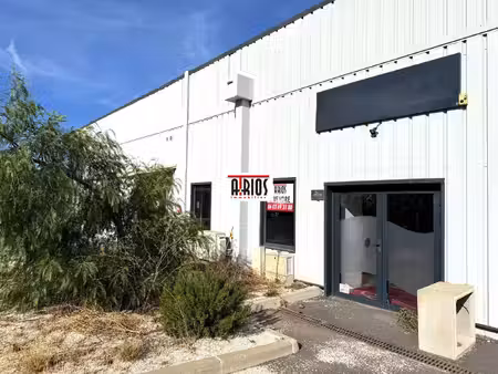 achat local professionnel 492m² cuers 83390