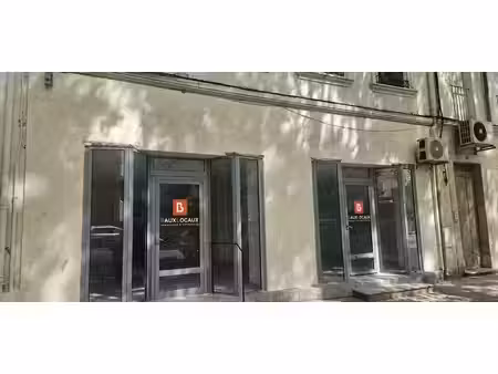 location commerce carpentras 84200 65m²