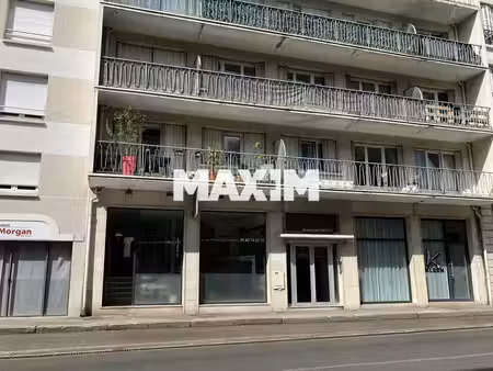 vente commerce 54m²