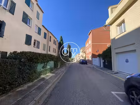location parking la londe les maures 83250