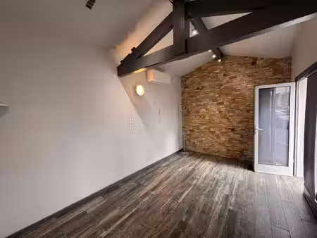 location local commercial 18m² caro 64220