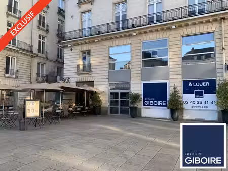 location local commercial 350m² nantes 44000
