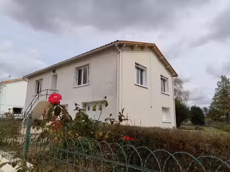 location maison 103m² le tallud 79200