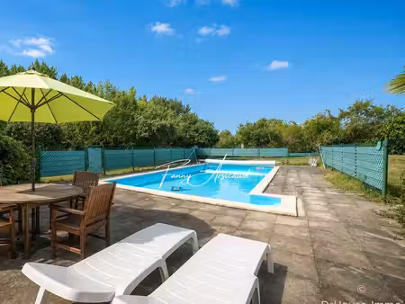 ensemble immobilier en pierre - piscine - logements indépendants et dépendances