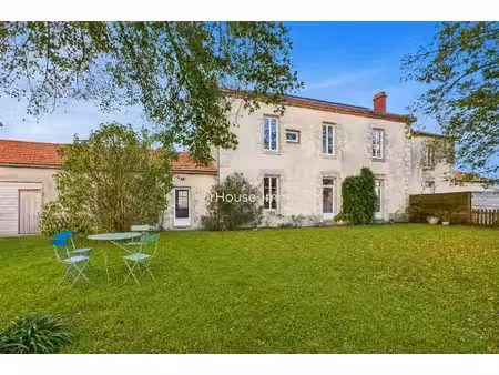 maison de caractère  terrain 1300 m2