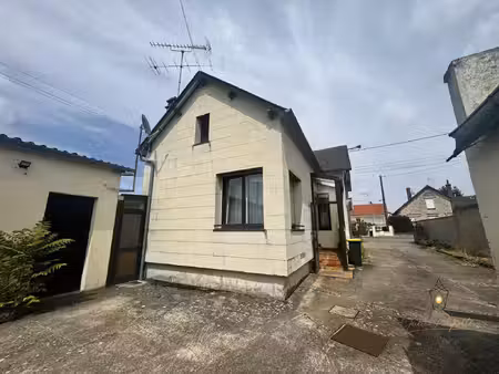 à amilly  découvrez cet ensemble immobilier à usage mixte offrant un fort potentiel pour l