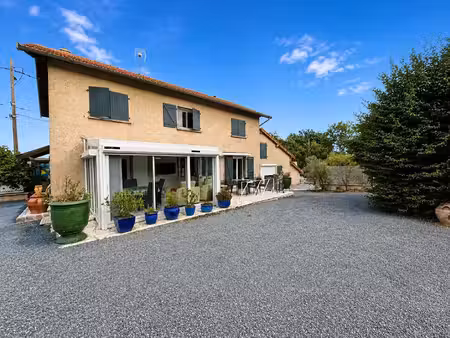 vente propriete 15 km roanne 7 pieces 200 m²