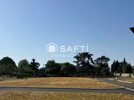 terrain plat de 531m2 pret a construire