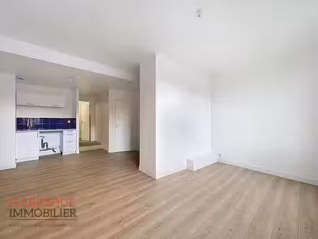 location appartement 1 pièce 32.81 m² à lesneven (29260)  490 €