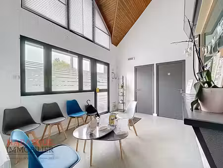 location meublée locaux professionnels 1 pièce 10.72 m² à lesneven (29260)  435 €
